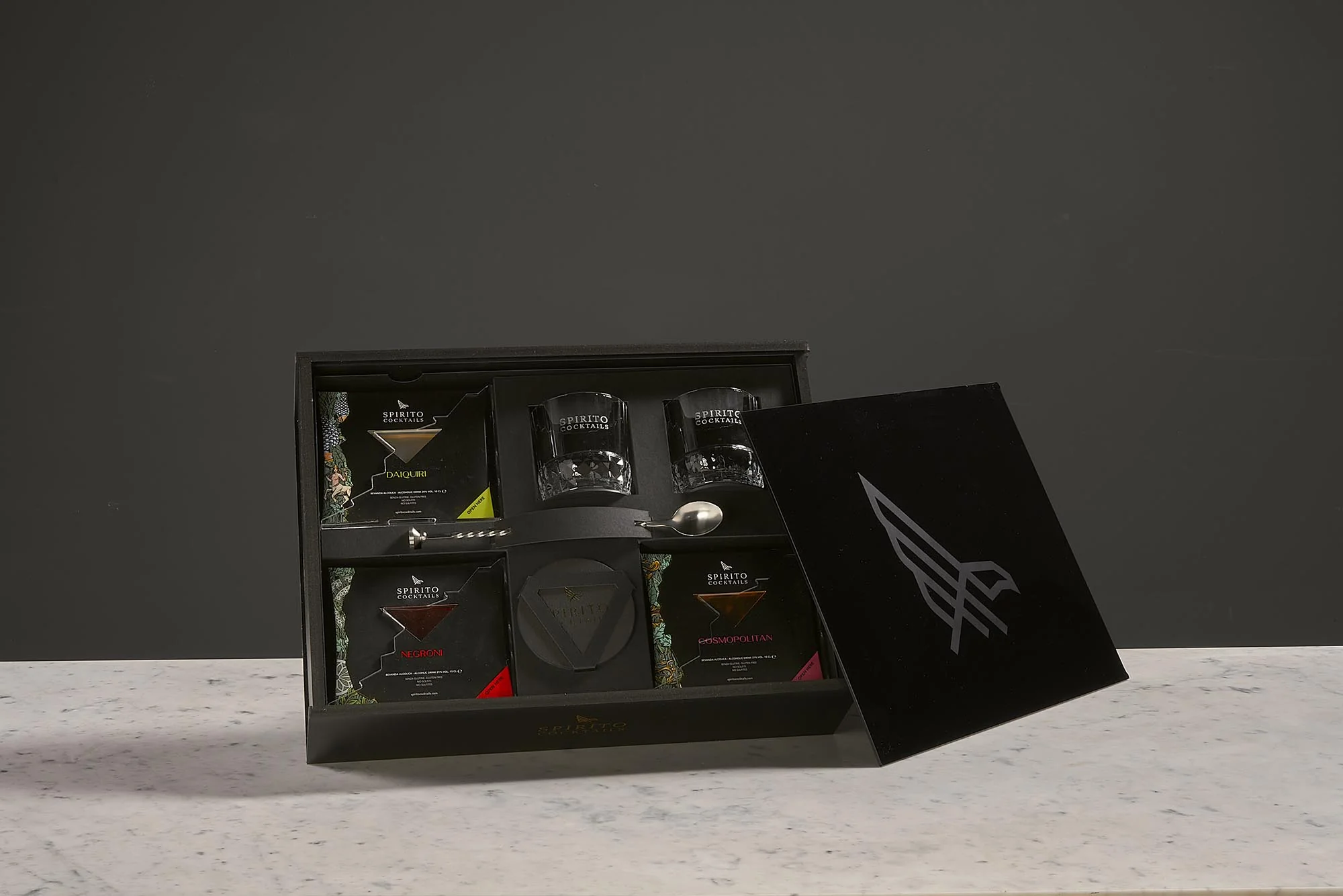 regali-aziendali-personalizzati-alternativi-cocktail-degustazione